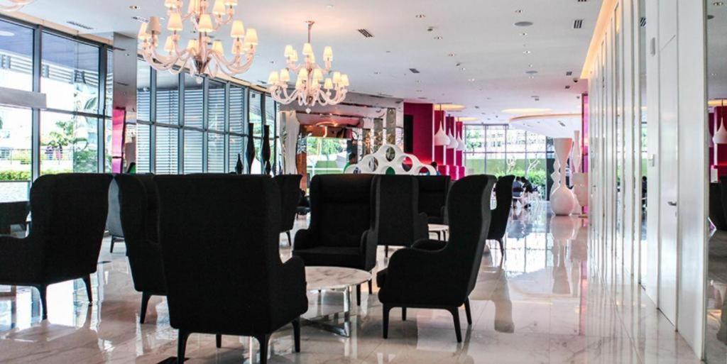 Azure Urban Resort Staycation Manila Ngoại thất bức ảnh